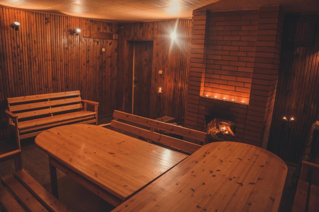 Hotell Paeaesuke Johvi Exterior photo